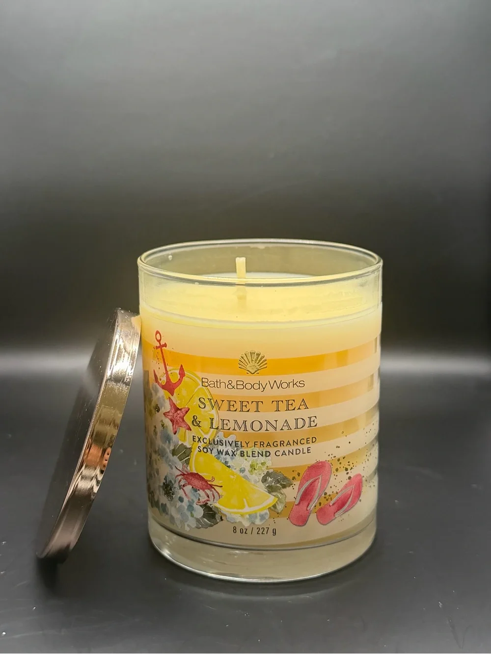 Bath & Body Works Sweet Tea & Lemonade Single-Wick 8 OZ Yellow Striped Candle